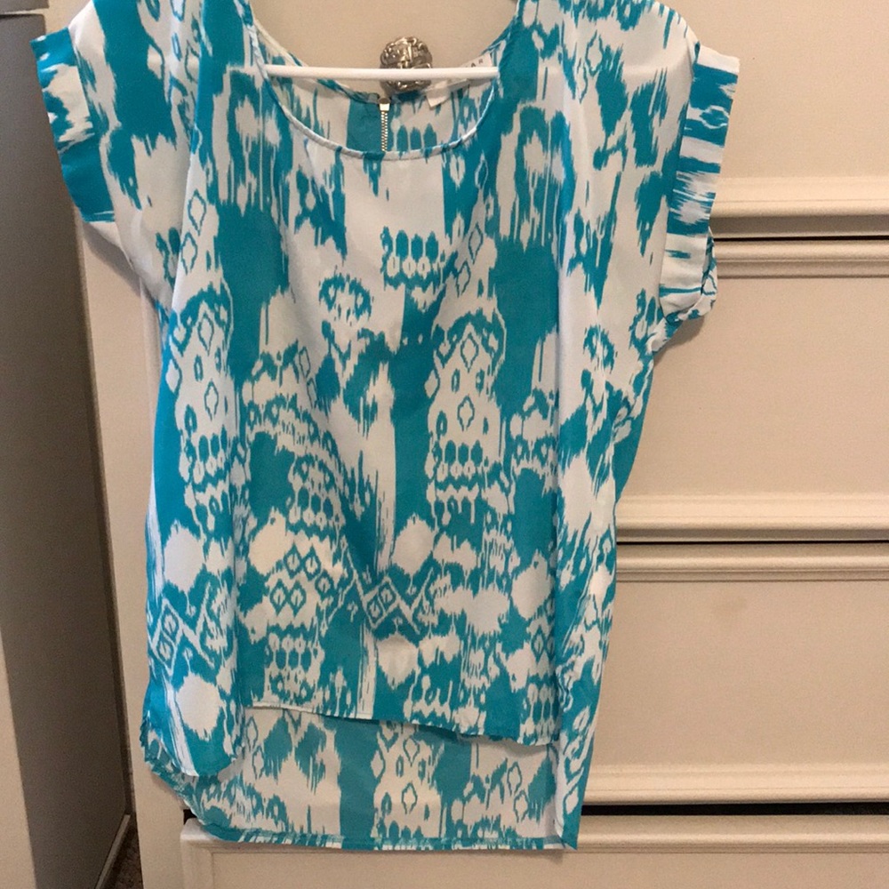 Hi low polyester teal and white shirt